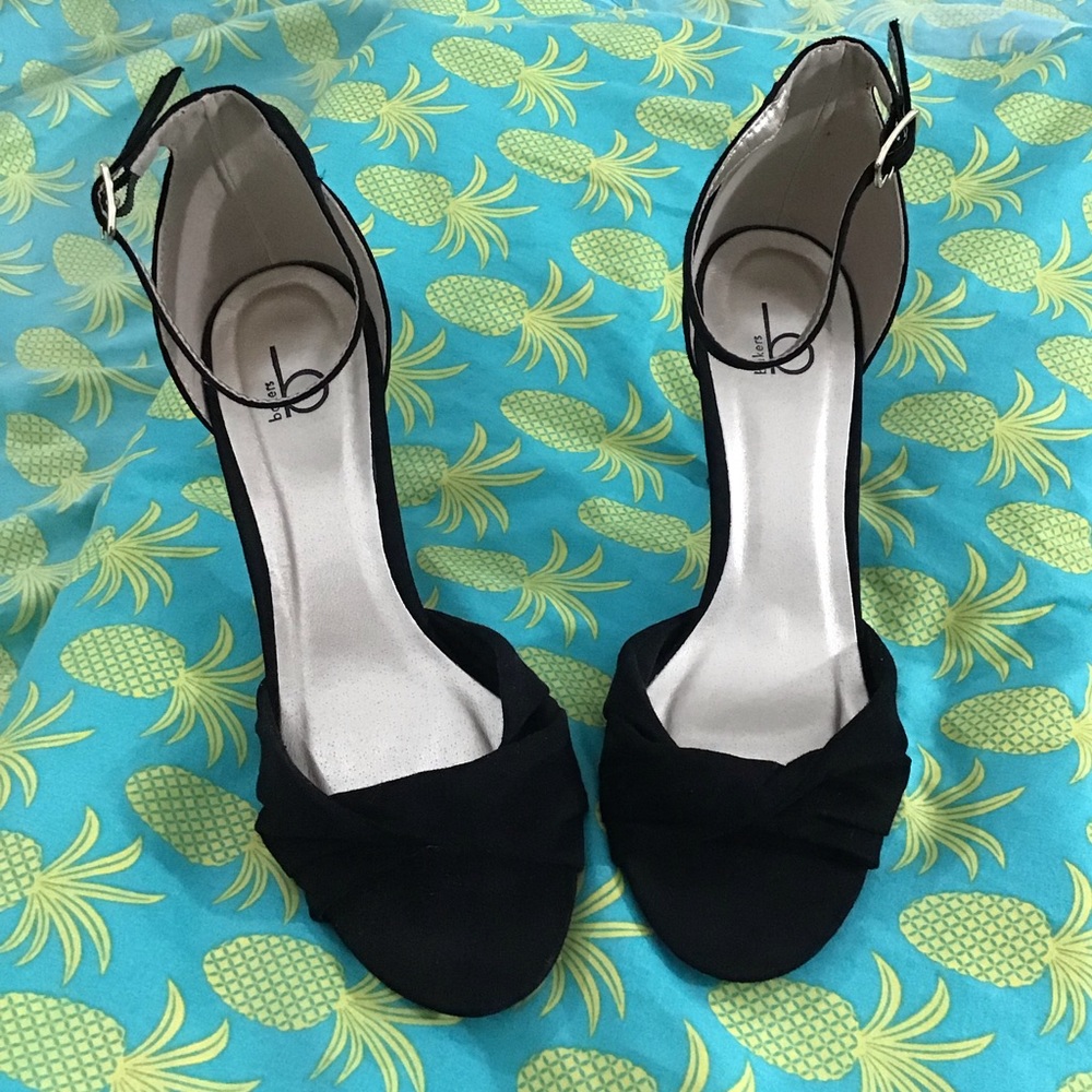 ✨ Low Heel Black Shoes